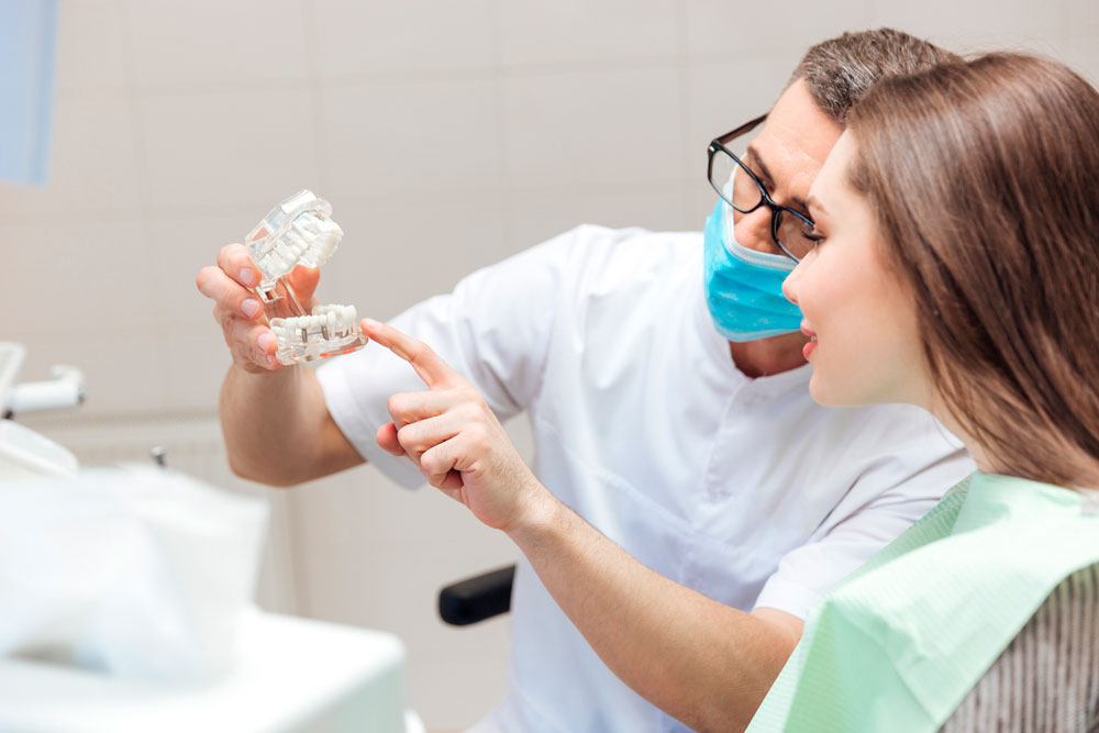 What to expect before dental implant surgery
